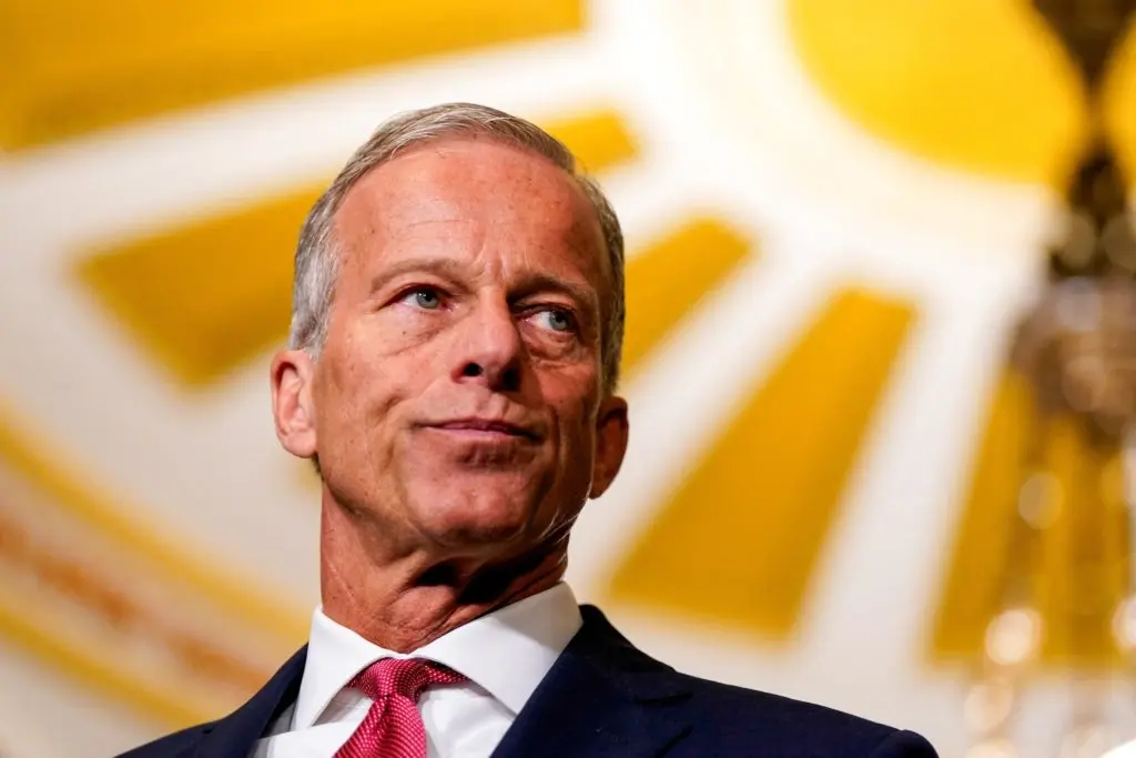 Thune pe teren: campanie intensă pentru a salva majoritatea republicană